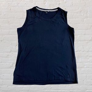🛍🏙3️⃣ for $1️⃣5️⃣ Nautica sleeveless tank top
